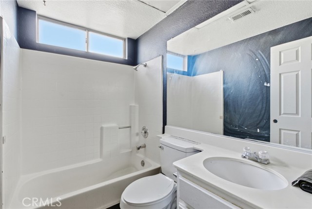 4 Bed Home for Sale in Palmdale, California