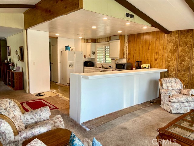 15111 Pipeline Avenue, Chino Hills CA: https://media.crmls.org/medias/d0d18b06-2963-44a9-95f3-460d4a200bdb.jpg