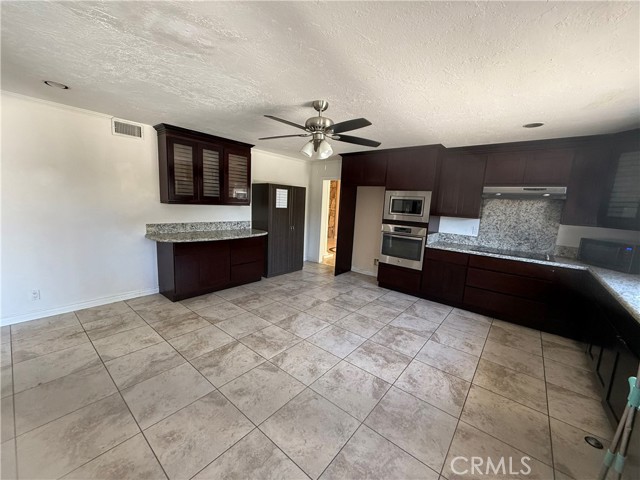 Detail Gallery Image 11 of 26 For 25352 Hillary Ln, Laguna Hills,  CA 92653 - 5 Beds | 3 Baths