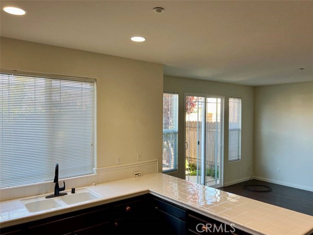 Detail Gallery Image 15 of 26 For 1737 Bilbao Dr, Santa Maria,  CA 93454 - 3 Beds | 2/1 Baths