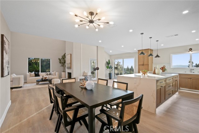Detail Gallery Image 8 of 27 For 520 Golden Sky Ln, Anaheim,  CA 92807 - 3 Beds | 2 Baths