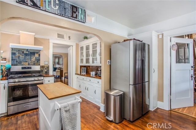 391 W Gilman Street, Banning CA: https://media.crmls.org/medias/d0d35700-8197-4ba7-bc7b-32f6c642c641.jpg