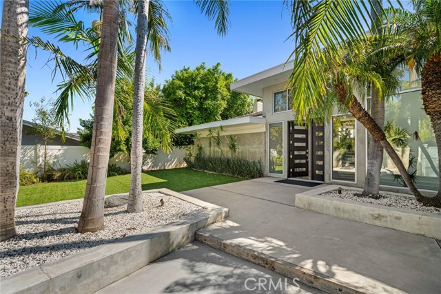 10255 Overhill Drive, Santa Ana CA: https://media.crmls.org/medias/d0d463e0-f060-4bf9-99a1-c776fa014c86.jpg