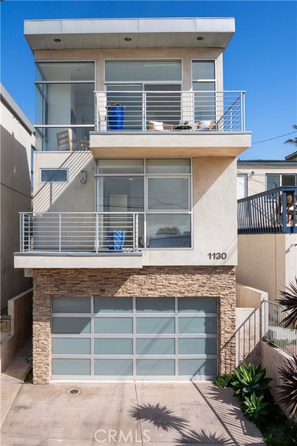 1130 Prospect Ave, Hermosa Beach, California 90254, 4 Bedrooms Bedrooms, ,3 BathroomsBathrooms,Residential,For Sale,Prospect Ave,SB25036806