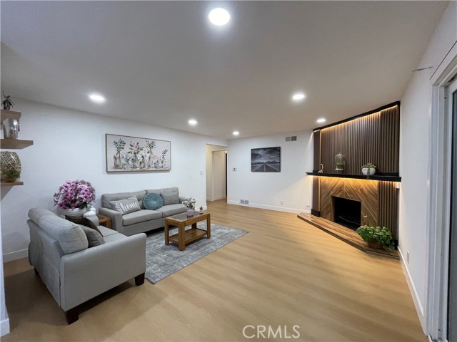 Detail Gallery Image 6 of 17 For 5532 Tiffany, Garden Grove,  CA 92845 - 3 Beds | 2 Baths