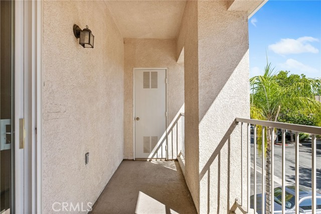 26390 Arboretum Way, Murrieta CA: https://media.crmls.org/medias/d0d69a52-c924-4681-9884-8dfa27fc22e8.jpg