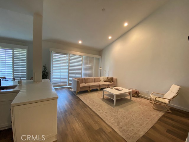 Image 9 for 76437   Violet CIR