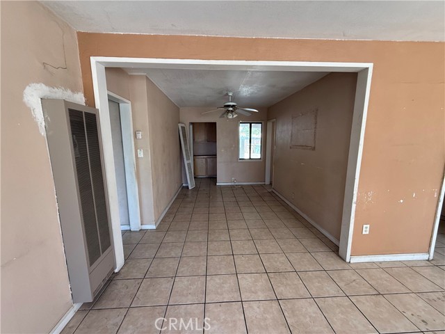 4416 Mesa, Bakersfield CA: https://media.crmls.org/medias/d0d78a65-79c2-4ac0-b4ab-2a5317308d37.jpg