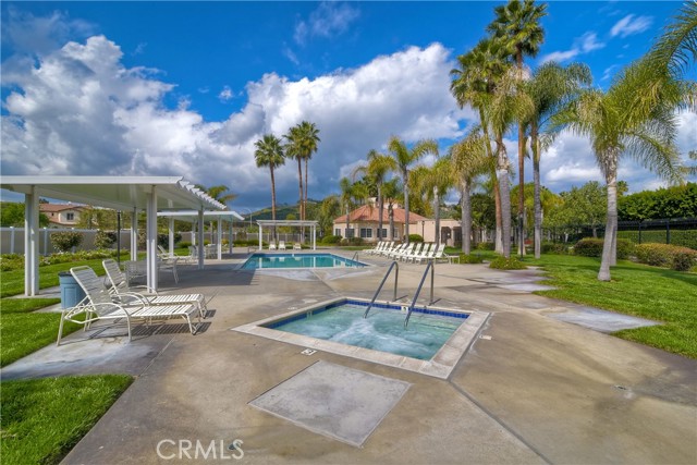 3323 Avocado Vista Lane, Fallbrook CA: https://media.crmls.org/medias/d0d84887-79b0-49a0-a59e-36f0f1cc1144.jpg