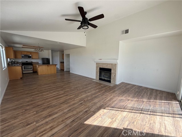 Detail Gallery Image 5 of 13 For 11711 Cliffwood, Victorville,  CA 92392 - 4 Beds | 2 Baths