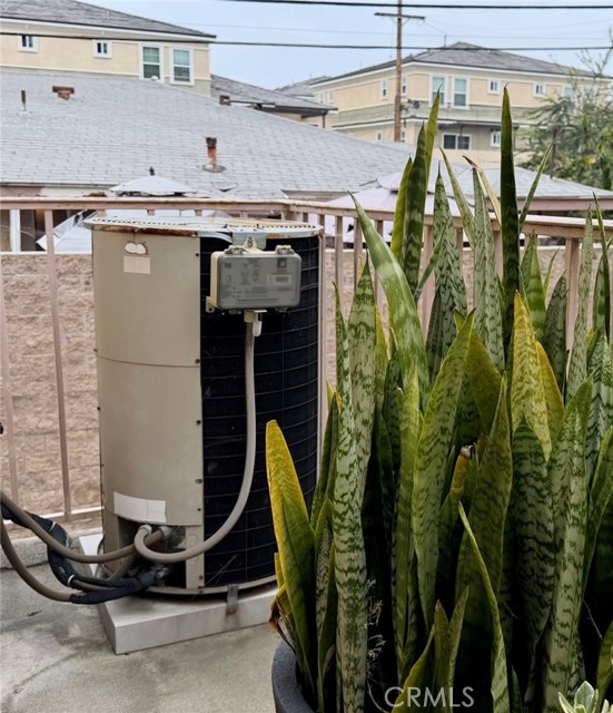 Detail Gallery Image 27 of 31 For 20807 Elaine Ave #4,  Lakewood,  CA 90715 - 3 Beds | 3 Baths