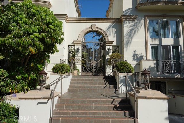 11974 Mayfield Avenue, Los Angeles CA: https://media.crmls.org/medias/d0d8c8c3-ff1e-4306-8318-4b84a1b7396c.jpg