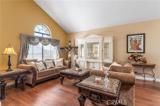 Detail Gallery Image 6 of 52 For 25454 Blackthorne Drive, Murrieta,  CA 92563 - 4 Beds | 3 Baths
