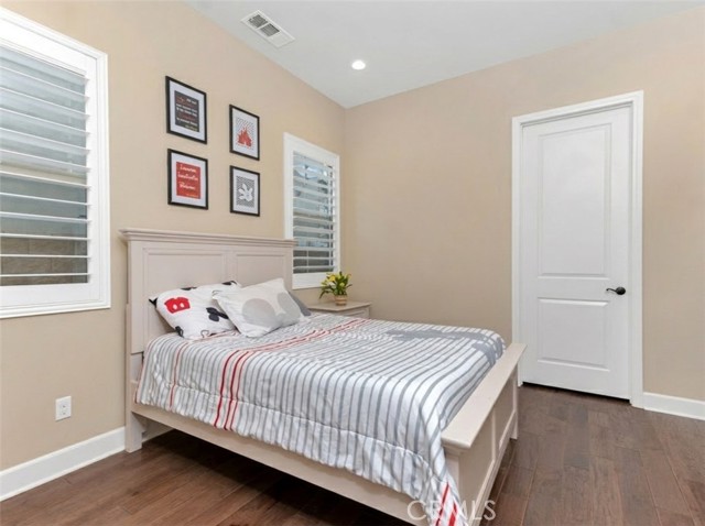 Detail Gallery Image 16 of 34 For 24008 Schoenborn St, West Hills,  CA 91304 - 6 Beds | 5/1 Baths