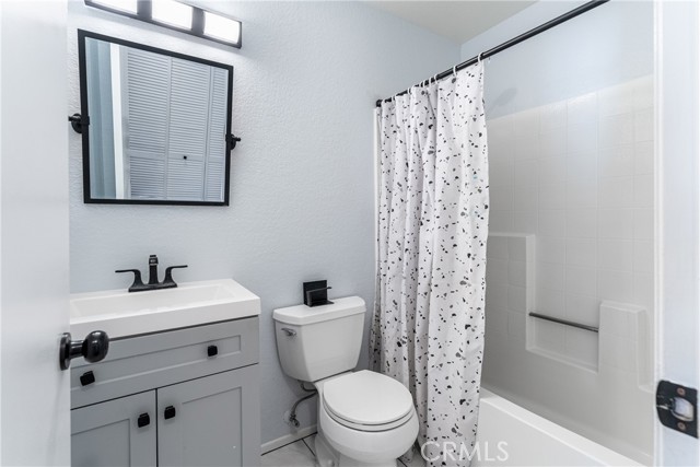 Detail Gallery Image 24 of 31 For 18840 Vista Del Canon a,  Newhall,  CA 91321 - 3 Beds | 2/1 Baths