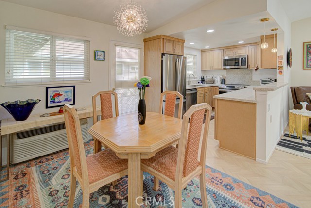 Detail Gallery Image 8 of 26 For 122 via Estrada a,  Laguna Woods,  CA 92637 - 2 Beds | 2 Baths