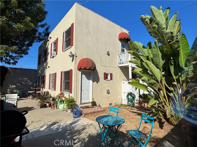 Detail Gallery Image 6 of 15 For 810 N Loma Vista Dr, Long Beach,  CA 90813 - – Beds | – Baths