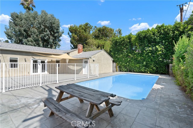 5732 Wilbur Avenue, Tarzana CA: https://media.crmls.org/medias/d0dc8f9d-03a7-4905-8d10-ea5edf7a35ad.jpg