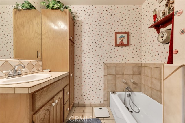 Detail Gallery Image 17 of 25 For 9950 Delco, Chatsworth,  CA 91311 - 4 Beds | 2 Baths