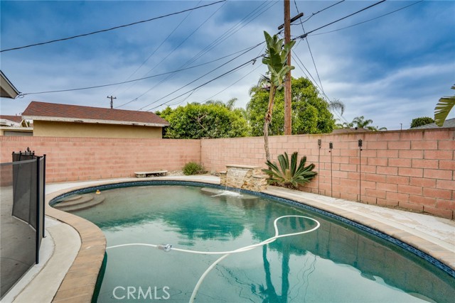 Detail Gallery Image 39 of 44 For 1206 E Haven Dr, Anaheim,  CA 92805 - 3 Beds | 2/1 Baths