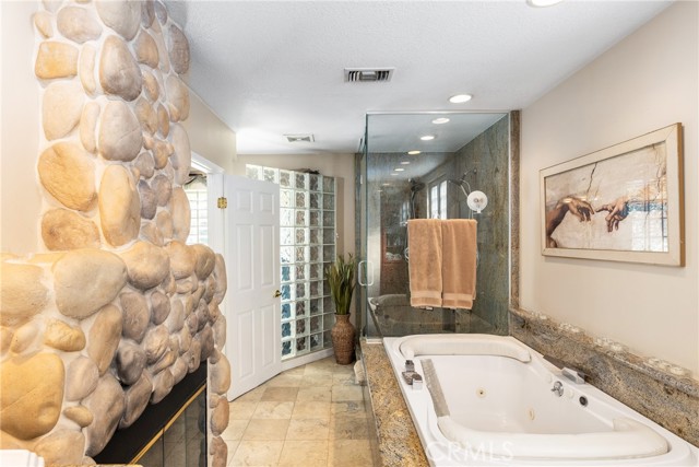17927 Sun Hill Drive, Yorba Linda CA: https://media.crmls.org/medias/d0dd14e7-6728-46e7-ac6c-117ec7aacf47.jpg