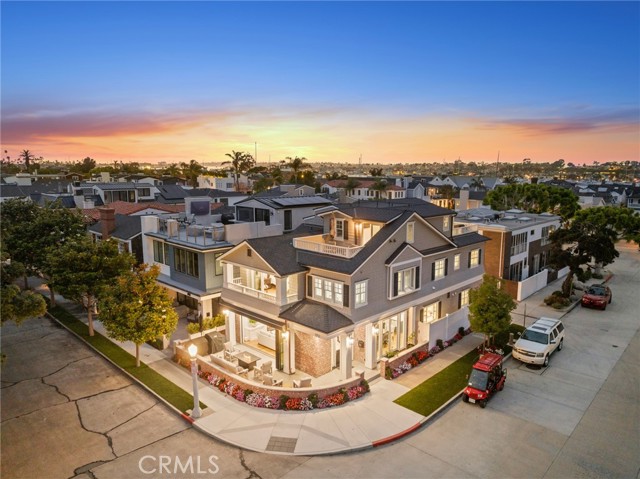 Detail Gallery Image 32 of 37 For 1752 Plaza Del Norte, Newport Beach,  CA 92661 - 4 Beds | 4/1 Baths