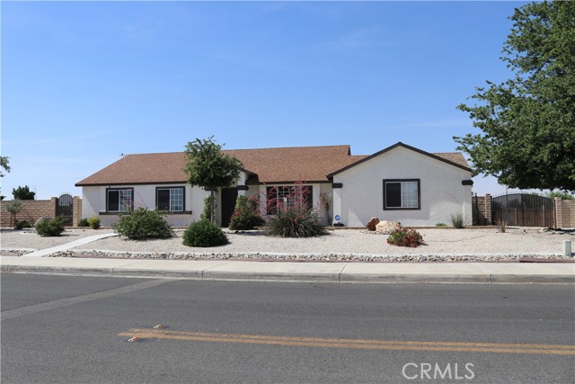 Detail Gallery Image 1 of 1 For 22192 Goshute Ave, Apple Valley,  CA 92307 - 4 Beds | 2 Baths