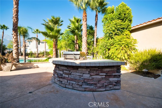 Detail Gallery Image 10 of 49 For 13060 Carnesi Dr, Rancho Cucamonga,  CA 91739 - 5 Beds | 5/1 Baths