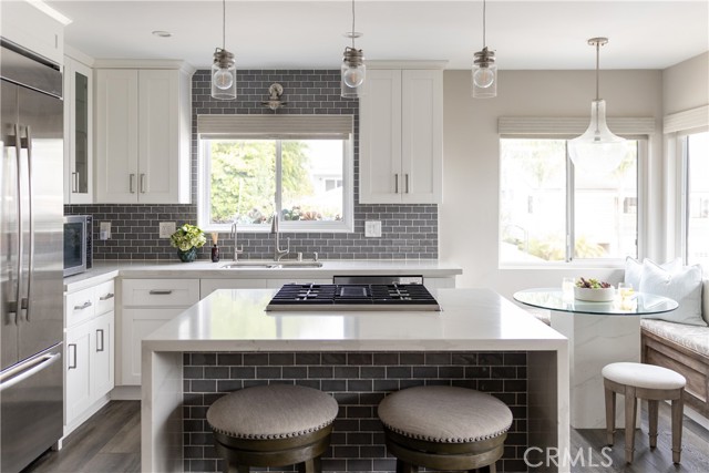 284 Chiquita Street, Laguna Beach CA: https://media.crmls.org/medias/d0def7b6-c716-4c64-b932-1f776ea0389e.jpg