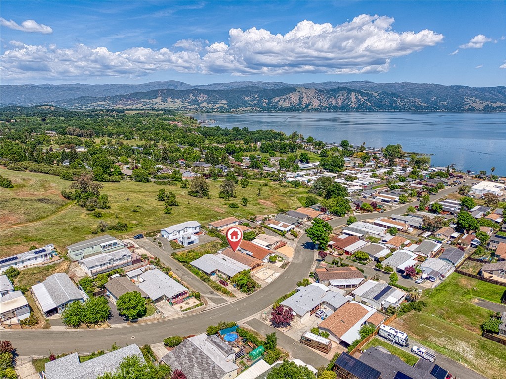 https://media.crmls.org/medias/d0deff58-a3c2-40a2-a067-543650aae8b8.jpg?preset=X-Large