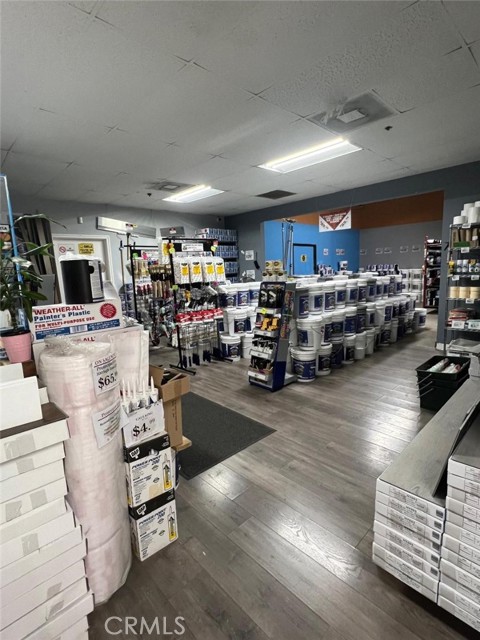 0, Riverside CA: https://media.crmls.org/medias/d0df2a67-78e4-42ff-aacb-e6e67acc0869.jpg