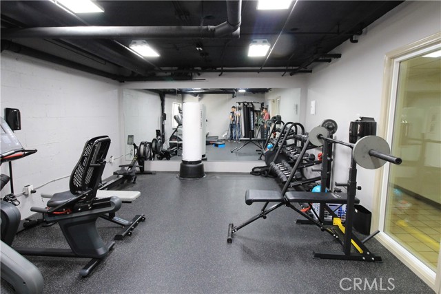 1115 S Elm Drive, Los Angeles CA: https://media.crmls.org/medias/d0df6dca-f158-4b0f-b487-d0dfd9cdafe6.jpg