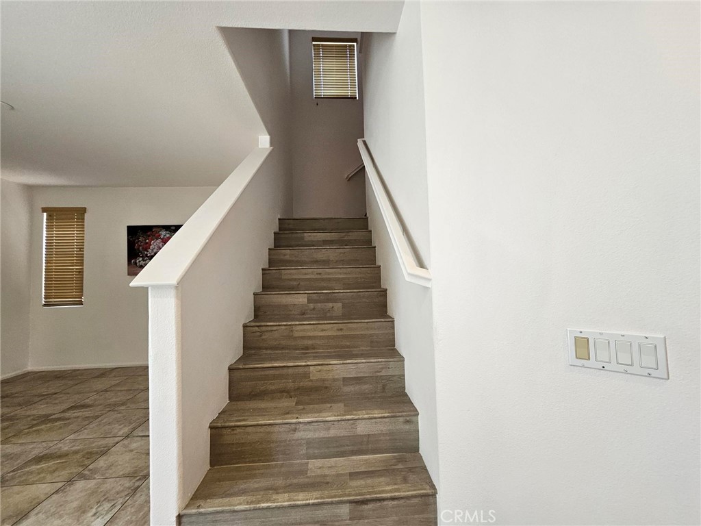 https://media.crmls.org/medias/d0df9b2d-b89a-48be-9d05-2456a8cf9a13.jpg?preset=X-Large