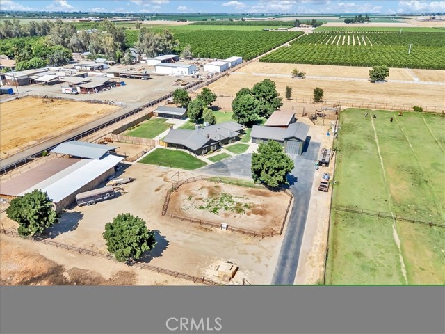 Detail Gallery Image 10 of 55 For 34811 Road 132, Visalia,  CA 93292 - 5 Beds | 3 Baths