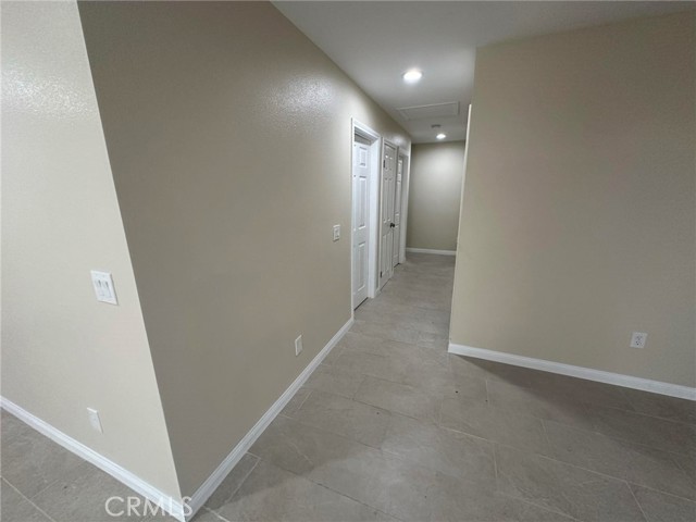 Detail Gallery Image 8 of 16 For 16424 El Molino Ct #1,  Fontana,  CA 92335 - 4 Beds | 2 Baths