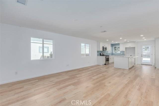 Detail Gallery Image 2 of 13 For 544 S Clementine, Anaheim,  CA 92805 - 3 Beds | 2 Baths