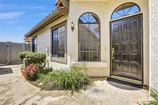 Detail Gallery Image 2 of 6 For 748 Wind Willow Way, Simi Valley,  CA 93065 - 2 Beds | 2 Baths