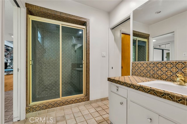 5723 West 74th Street, Los Angeles CA: https://media.crmls.org/medias/d0e14f1f-c665-4330-9e2b-3627f7a36d33.jpg