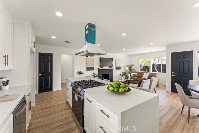 Detail Gallery Image 11 of 28 For 1616 W 108th, Los Angeles,  CA 90047 - 3 Beds | 2 Baths