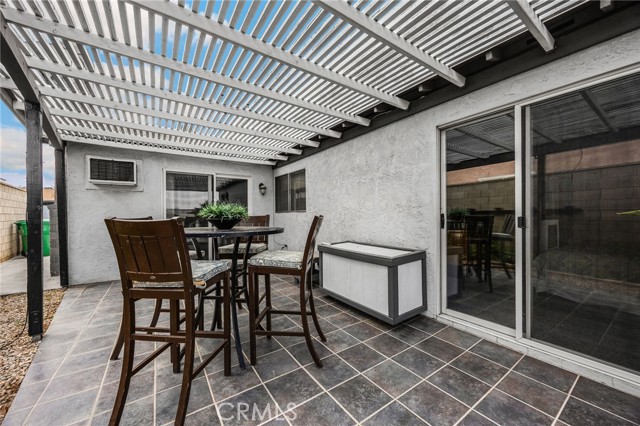 1463 Moore Circle, Corona CA: https://media.crmls.org/medias/d0e2a85e-d7b1-47ea-be49-697743fc358e.jpg
