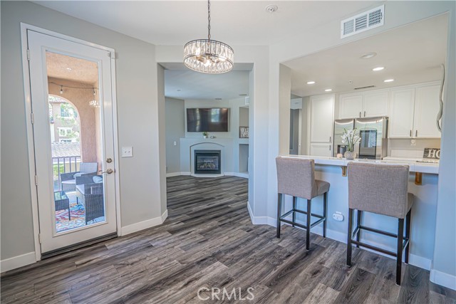 Detail Gallery Image 9 of 27 For 28287 Canterbury Ct, Valencia,  CA 91354 - 2 Beds | 1 Baths