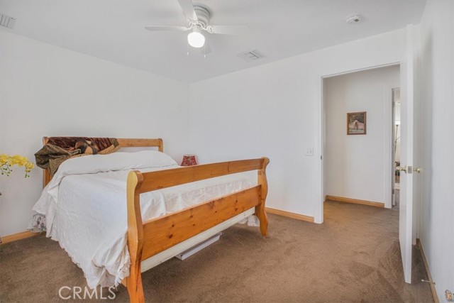 61975 La Brisa Drive, Joshua Tree CA: https://media.crmls.org/medias/d0e2d7d8-147f-4871-8ce6-d1c8c9161957.jpg