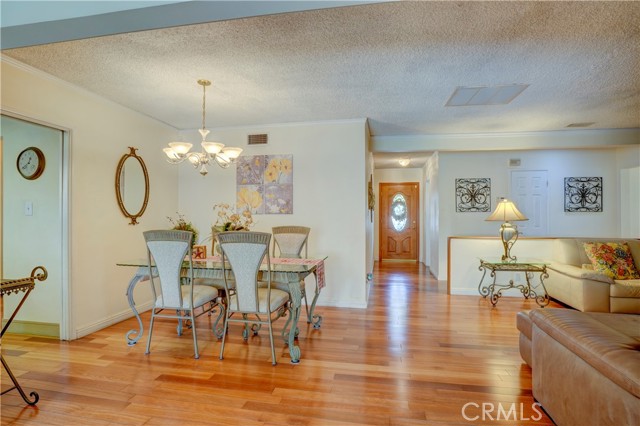 Detail Gallery Image 13 of 59 For 7115 Park Manor Ave, North Hollywood,  CA 91605 - 4 Beds | 2 Baths