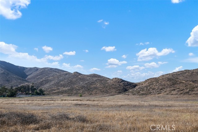 33075 Grand Avenue, Winchester CA: https://media.crmls.org/medias/d0e379ac-d530-4bd1-8d7b-9ce3751c9ccb.jpg