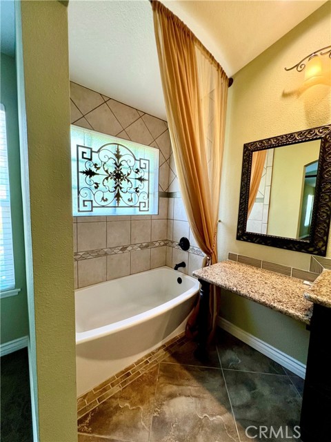 Detail Gallery Image 13 of 19 For 121 Pasto Rico, Rancho Santa Margarita,  CA 92688 - 2 Beds | 2/1 Baths