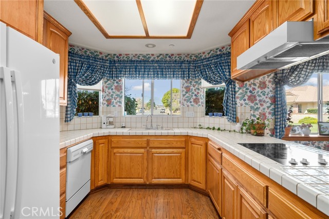 Detail Gallery Image 16 of 45 For 1725 S Elderberry, Ontario,  CA 91762 - 3 Beds | 3 Baths