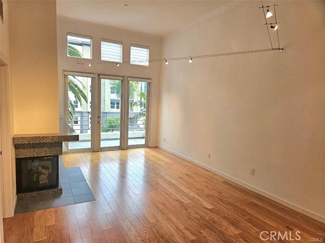 Detail Gallery Image 3 of 25 For 2233 Martin #318,  Irvine,  CA 92612 - 2 Beds | 2 Baths