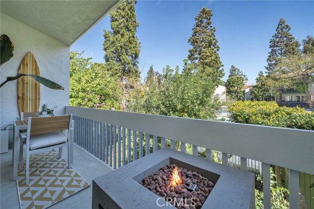 830 Camino Real, Redondo Beach, California 90277, 3 Bedrooms Bedrooms, ,2 BathroomsBathrooms,Residential,Sold,Camino Real,SB22033148