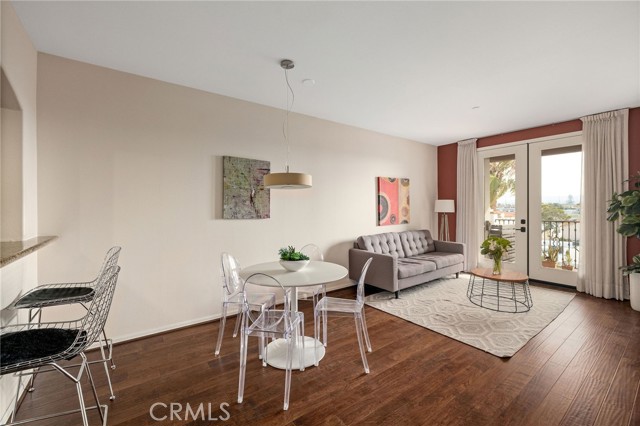 2001 Artesia Boulevard, Redondo Beach, California 90278, 1 Bedroom Bedrooms, ,1 BathroomBathrooms,Residential,Sold,Artesia,SB22258185