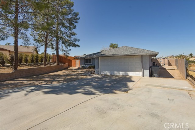 Detail Gallery Image 3 of 52 For 2010 Ruby Dr, Barstow,  CA 92311 - 4 Beds | 2 Baths